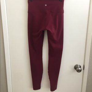 Lululemon Wunder Under, Burgundy, Size 6